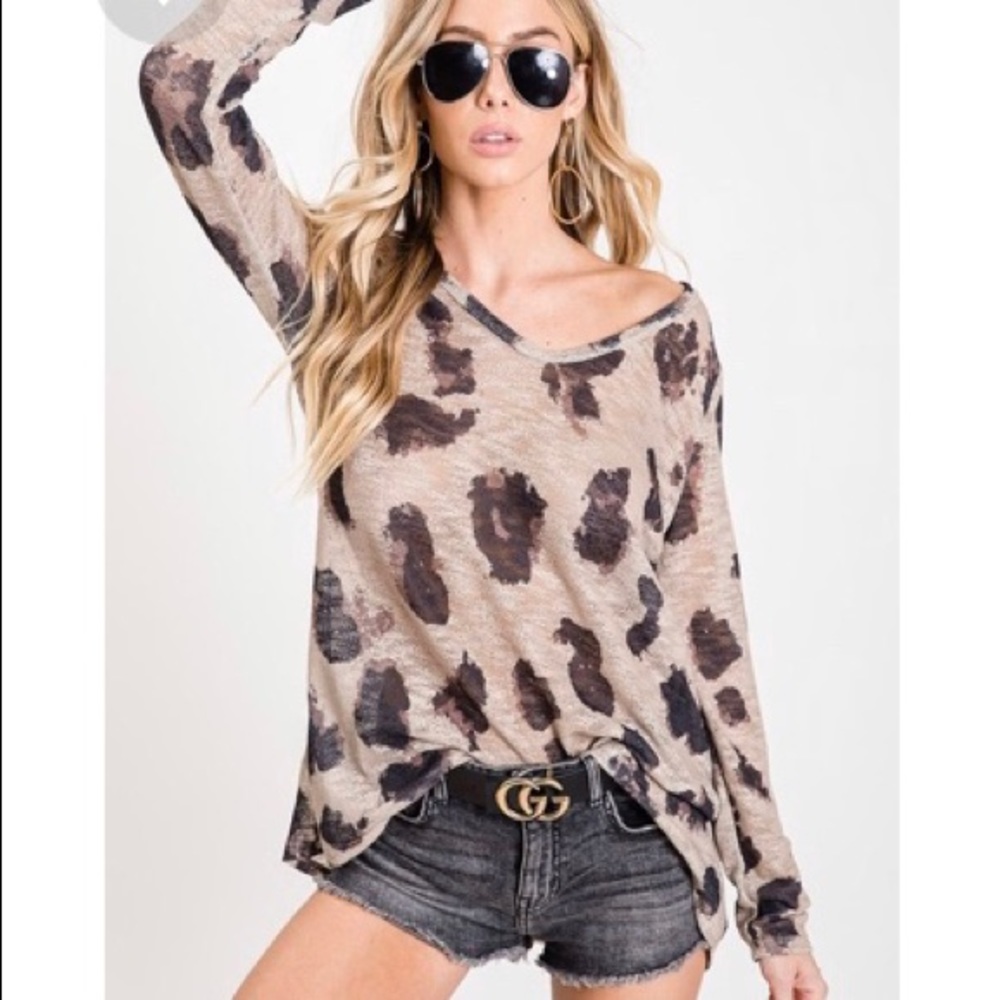 Leopard print top